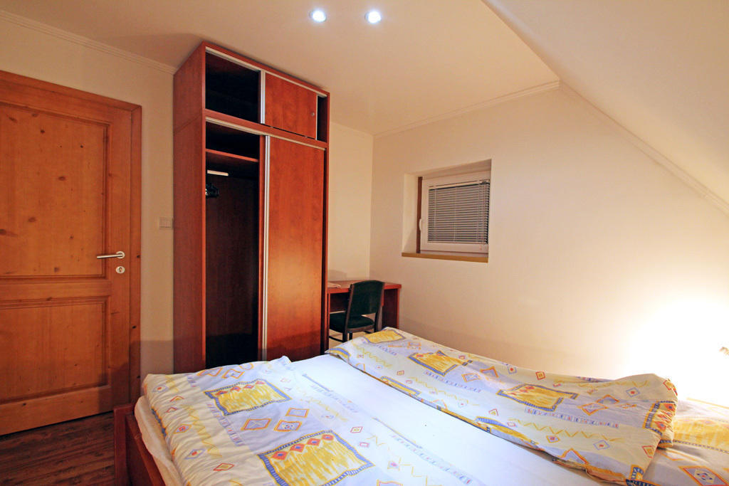 Privat Lucia Apartment Nova Lesna Bilik gambar